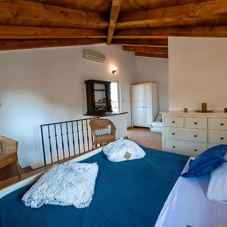 Alice Apartment With Balcony Rovigno Esterno foto