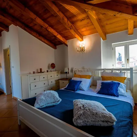Alice Apartment With Balcony Rovigno Esterno foto